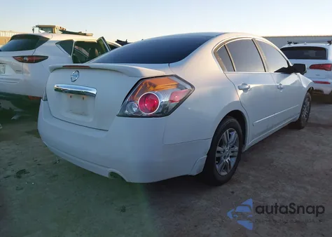 2011 Nissan Altima 2.5 S z USA, uszkodzony, nr VIN 1N4AL2AP5BN435854